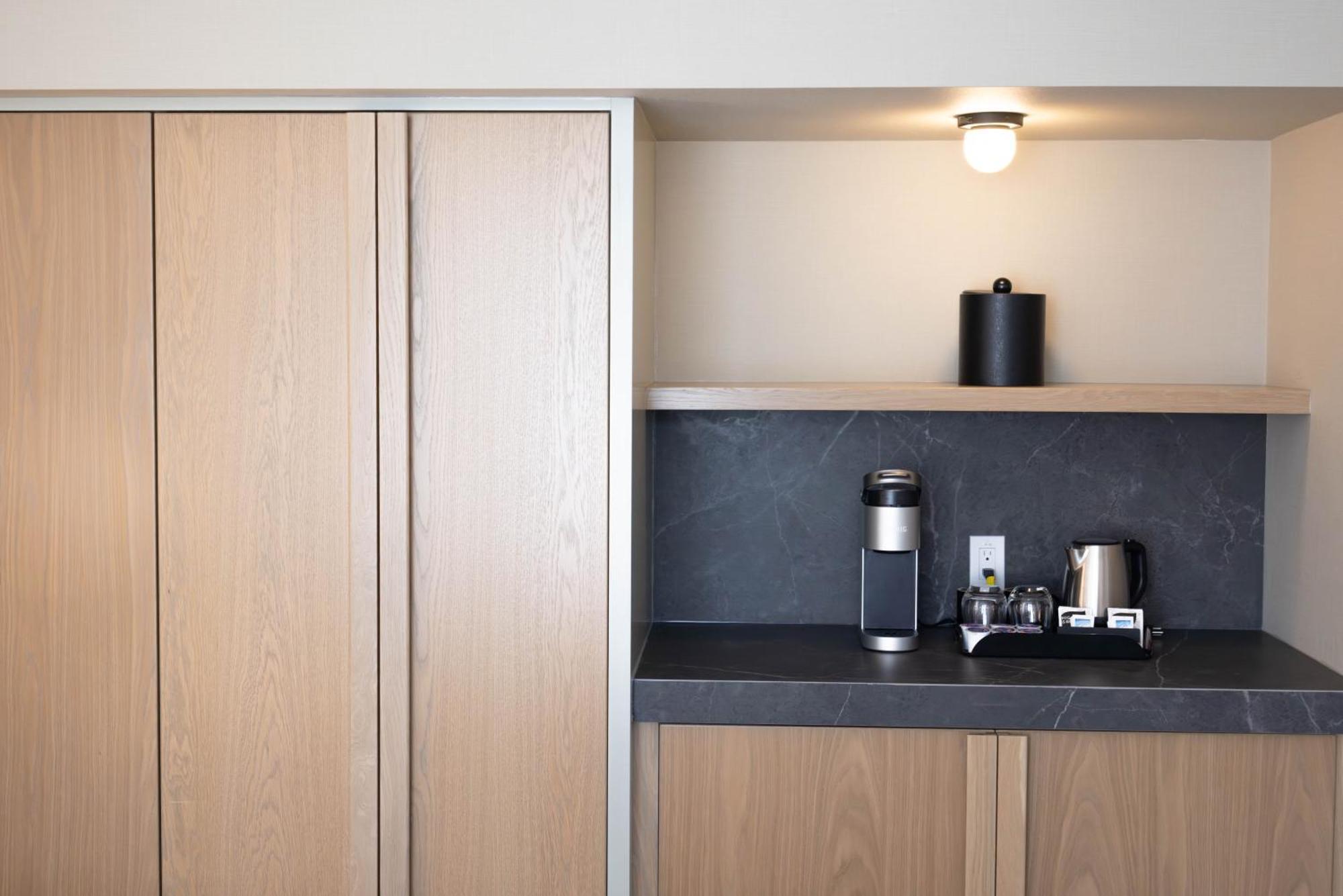 Woodland Balkon— 1 Kingsize-Bett